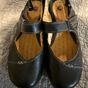 Women’s Clarks Black Shoes